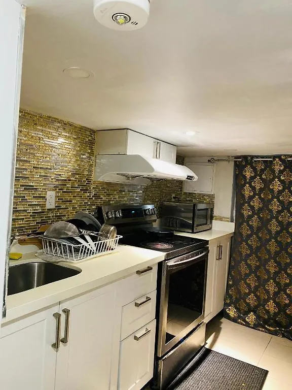 Signature III Suite Space Share Room Toronto Canada 0*,  Canada